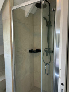 T4 SALLE DE BAIN INDEPENDANT DOUCHE